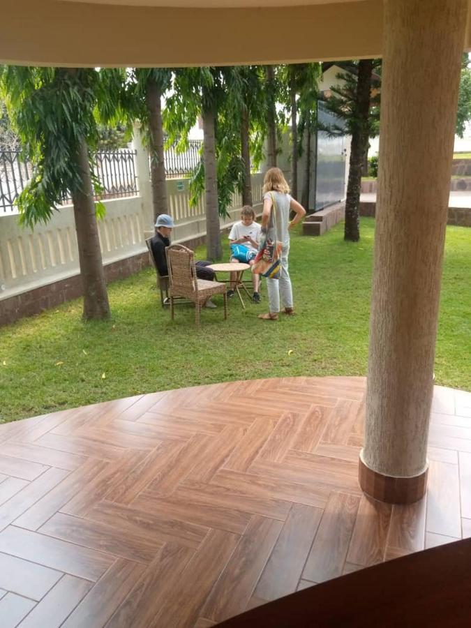Coast View Resort Кигома Экстерьер фото